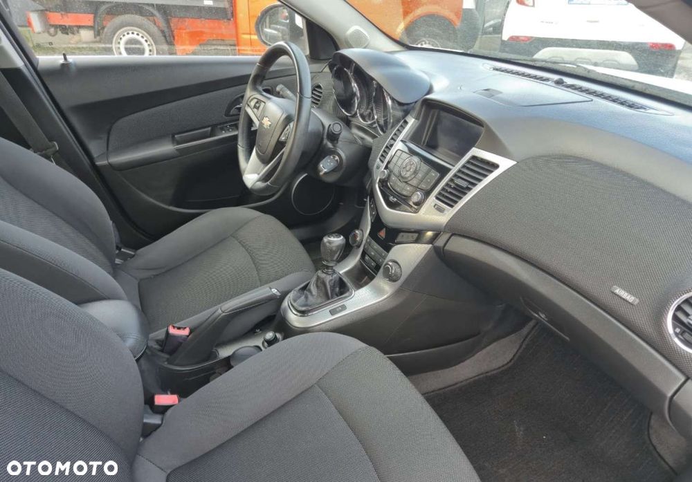Chevrolet Cruze - 8
