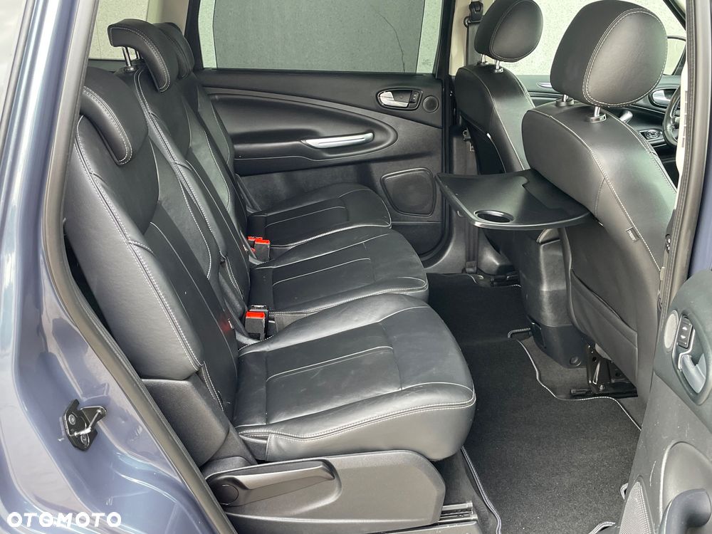 Ford S-Max - 7