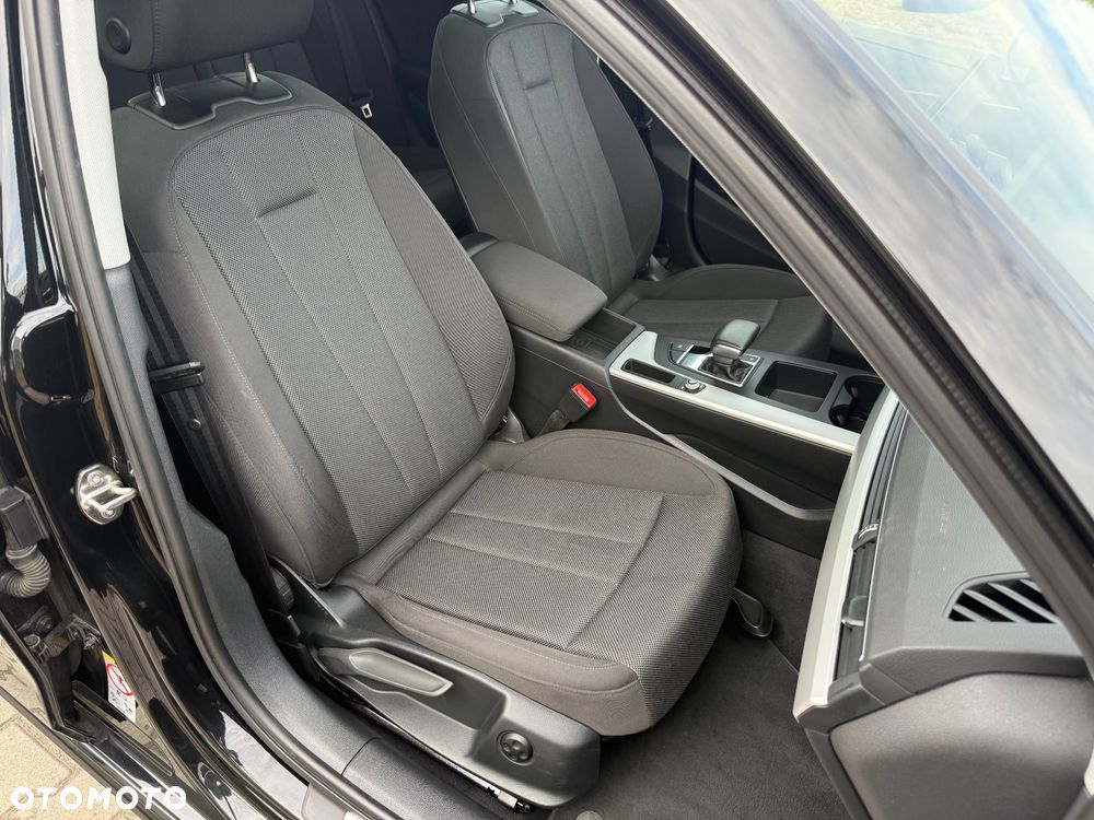 Audi A4 Avant 35 TFSI S tronic design - 25