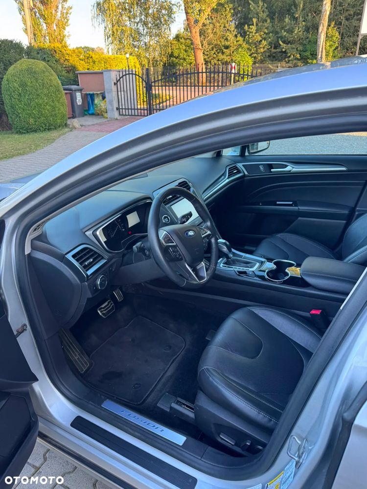 Ford Fusion 2.0 EcoBoost Titanium - 6