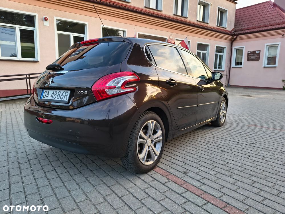 Peugeot 208 - 7
