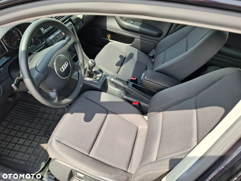 Audi A4 Limousine 1.8T - 12
