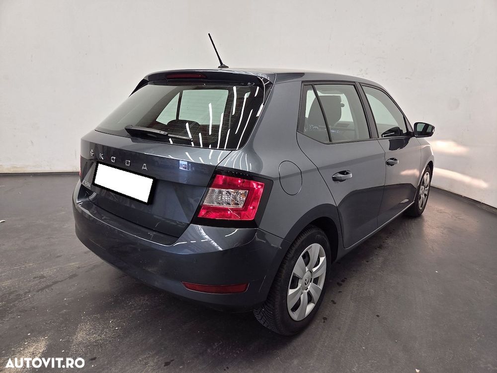 Skoda Fabia - 4