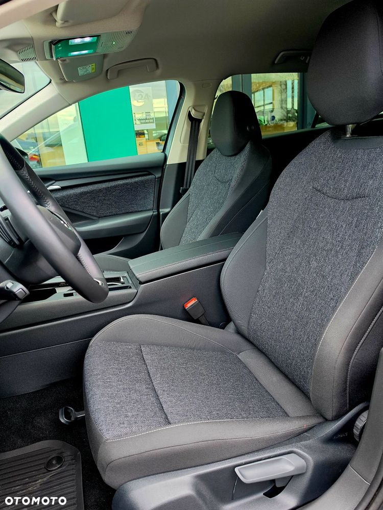 Skoda Superb 2.0 TDI SCR Essence DSG - 15