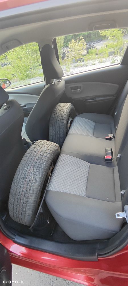 Toyota Yaris 1.33 Premium EU6 - 19