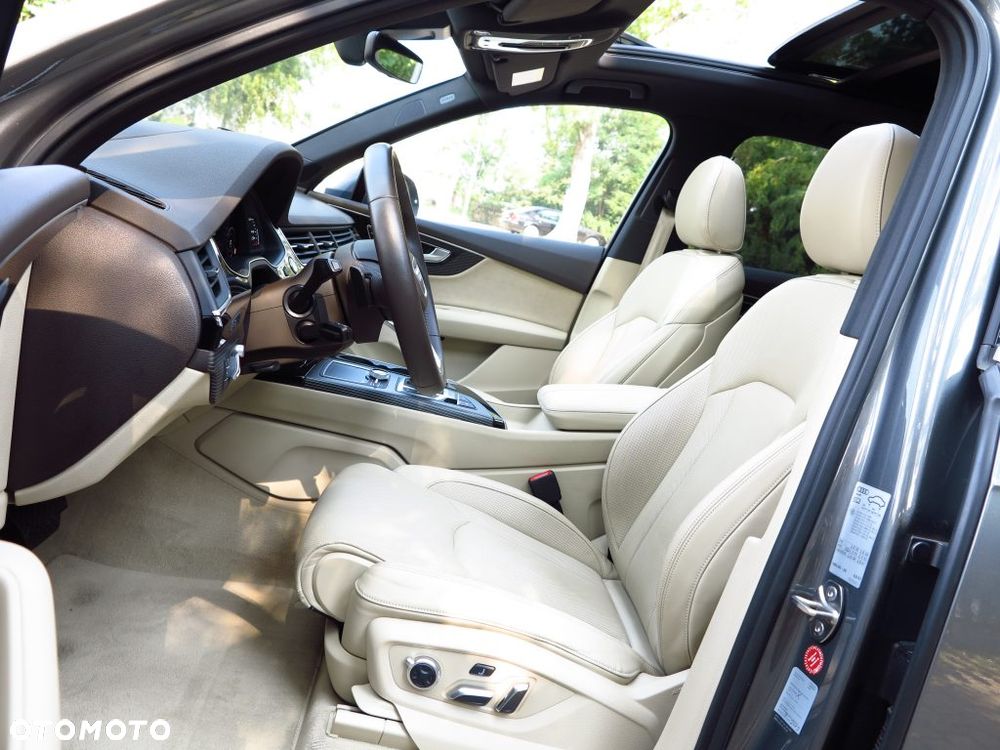 Audi Q7 - 12