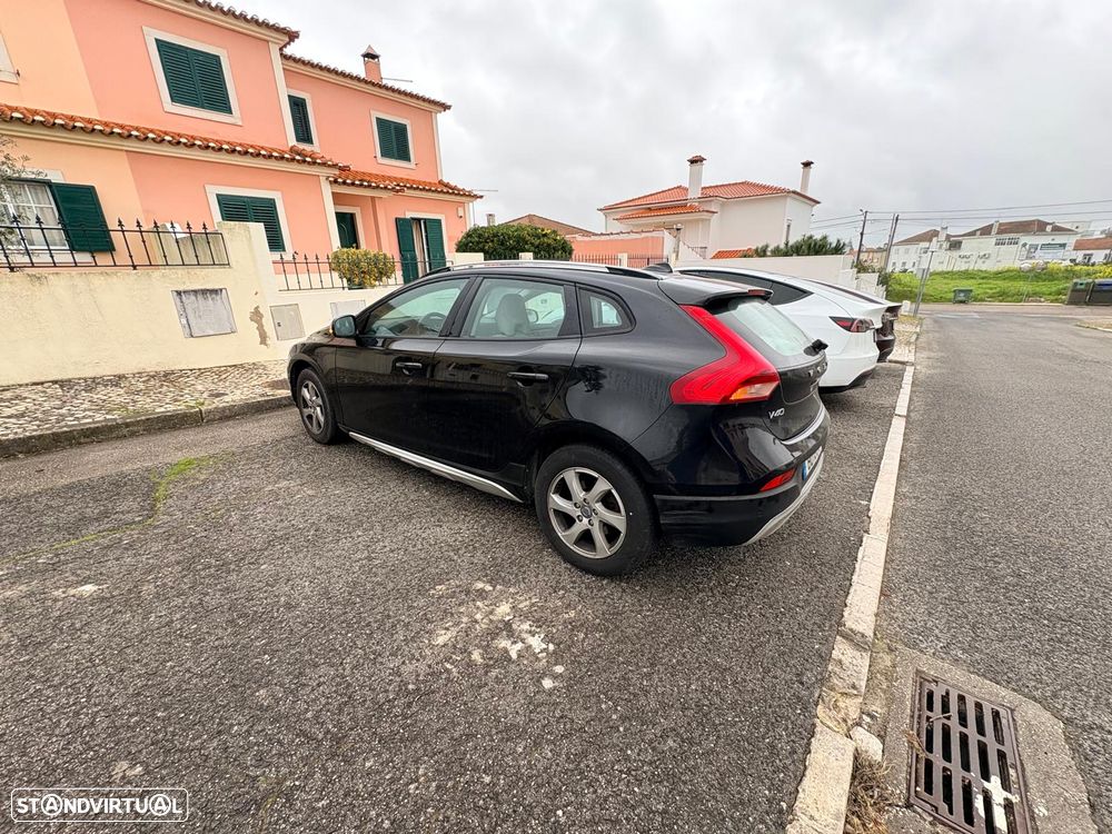 Volvo V40 Cross Country D2 Powershift Momentum - 4
