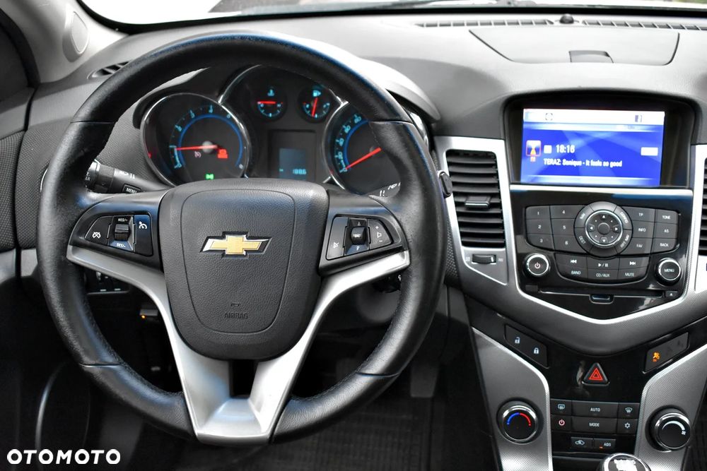 Chevrolet Cruze 1.8 LT+ - 24