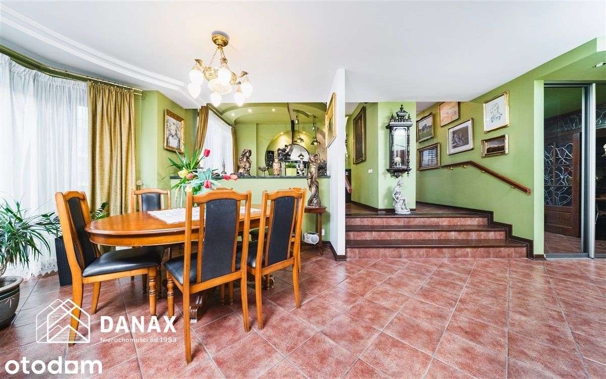 5pokojowe mieszkanie z balkonem, piwnicą i garażem