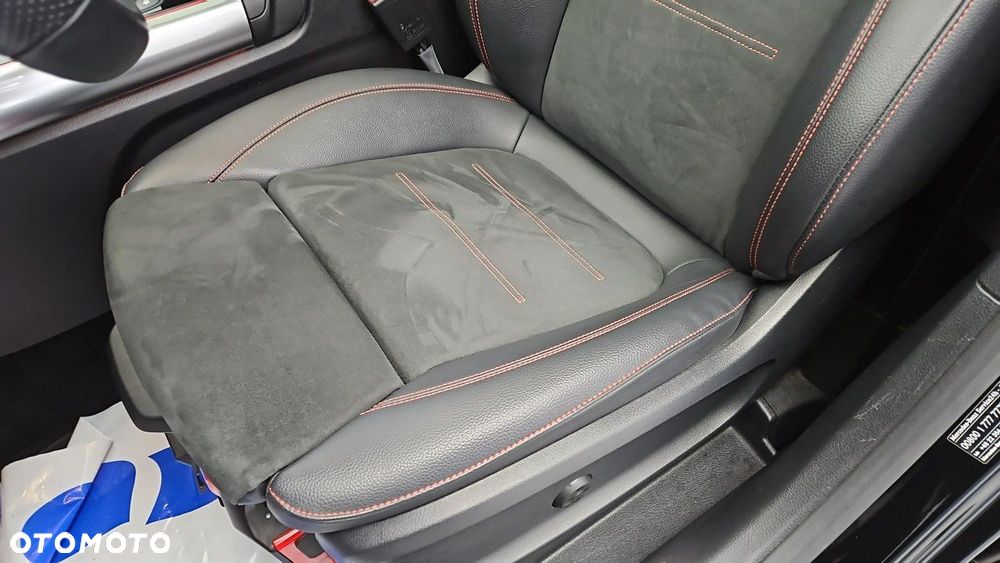 Mercedes-Benz GLA 200 d - 12