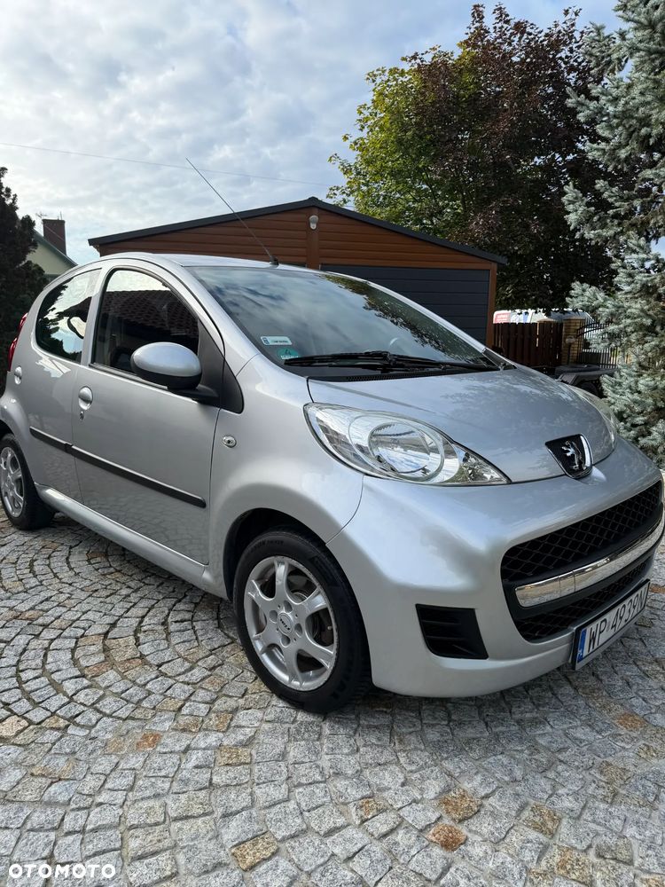 Peugeot 107 1.0 Trendy - 1