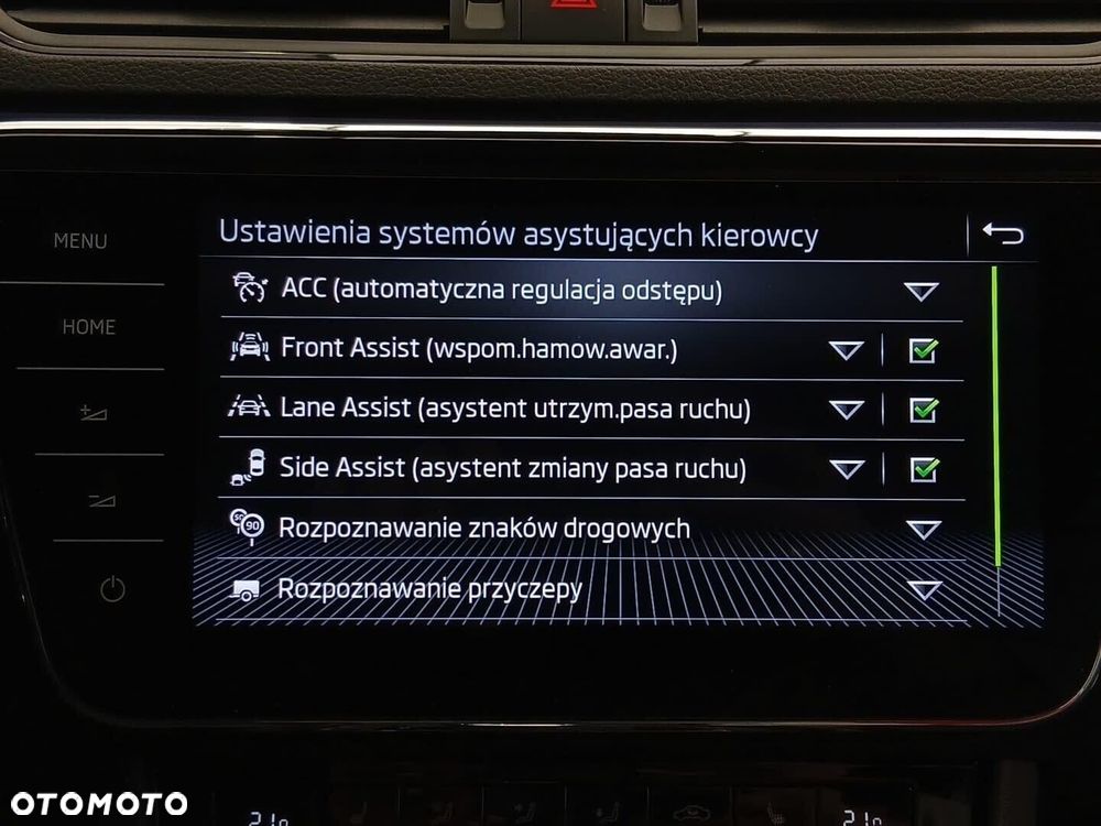 Skoda Superb 2.0 TDI SCR Sportline DSG - 27