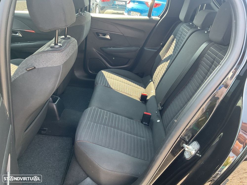 Peugeot 208 1.2 PureTech Active Pack - 33