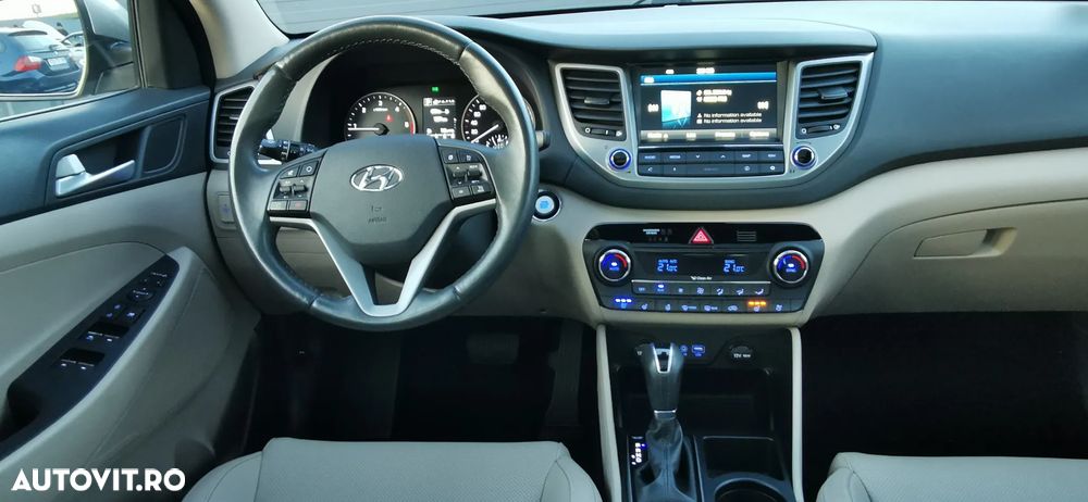 Hyundai Tucson 2.0 CRDI 4WD Automatik Premium - 25