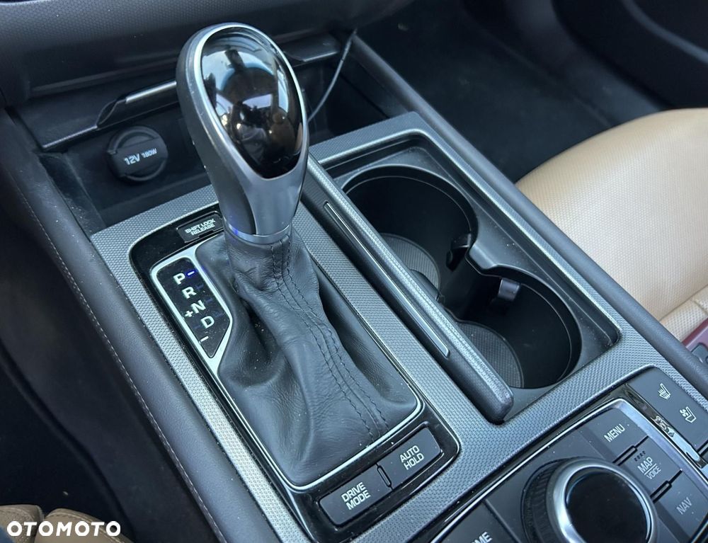 Hyundai Genesis - 34