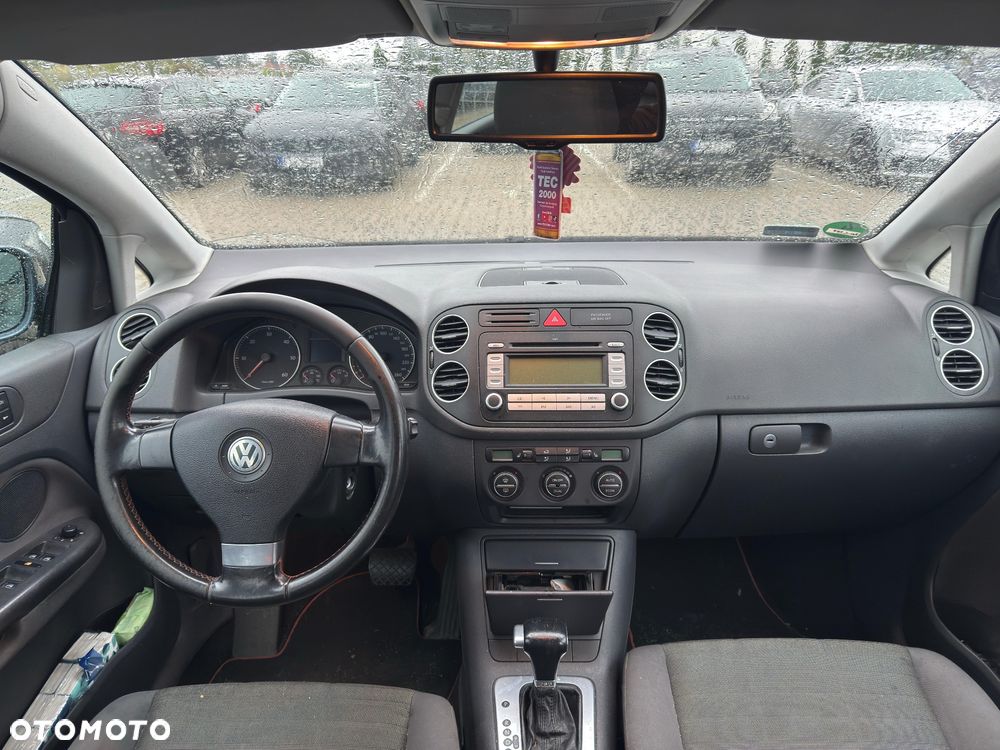 Volkswagen Golf Plus 2.0 TDI Comfortline DSG - 12