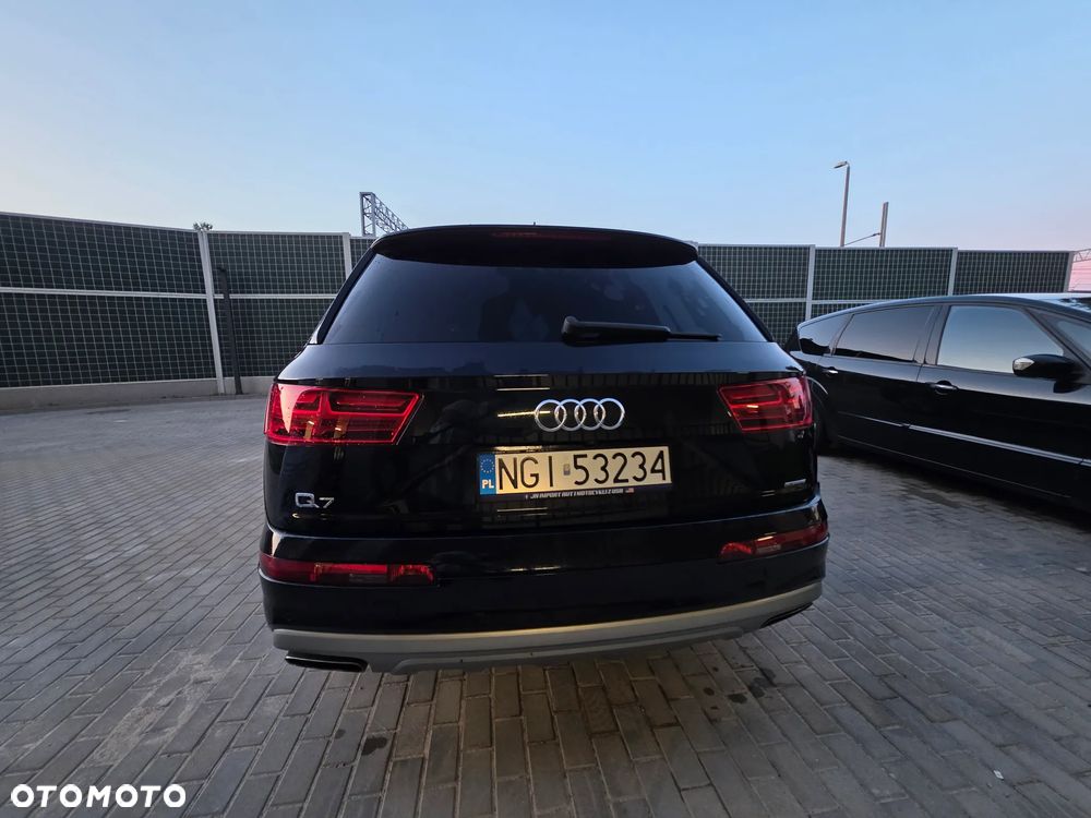 Audi Q7 - 6
