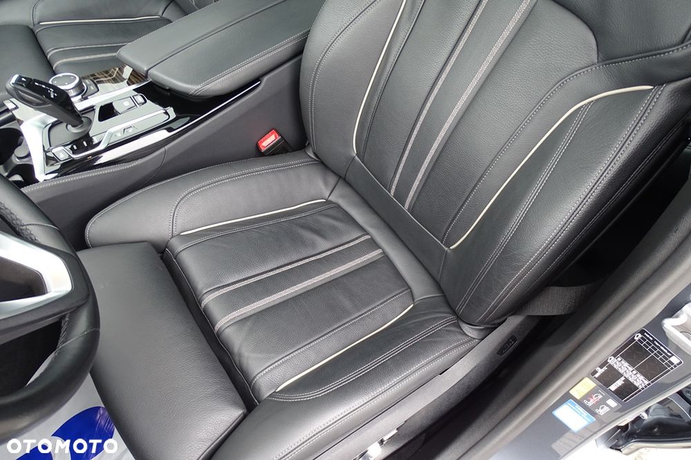 BMW Seria 5 530e xDrive Luxury Line sport - 20