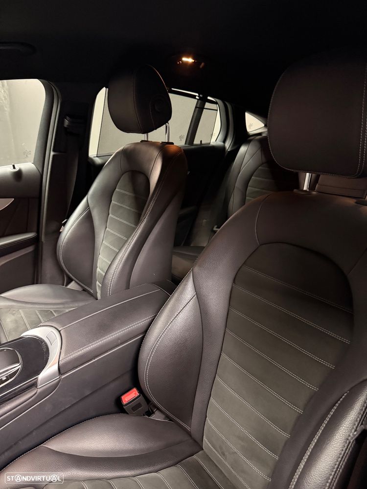 Mercedes-Benz GLC 300 de Coupe 4Matic 9G-TRONIC AMG Line Plus - 29