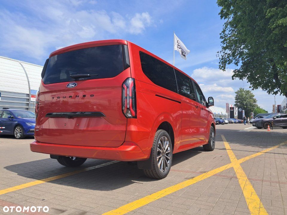 Ford Tourneo Custom - 6