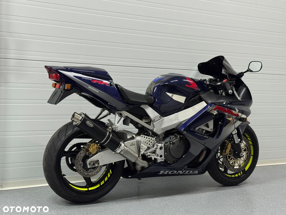 Honda CBR - 3