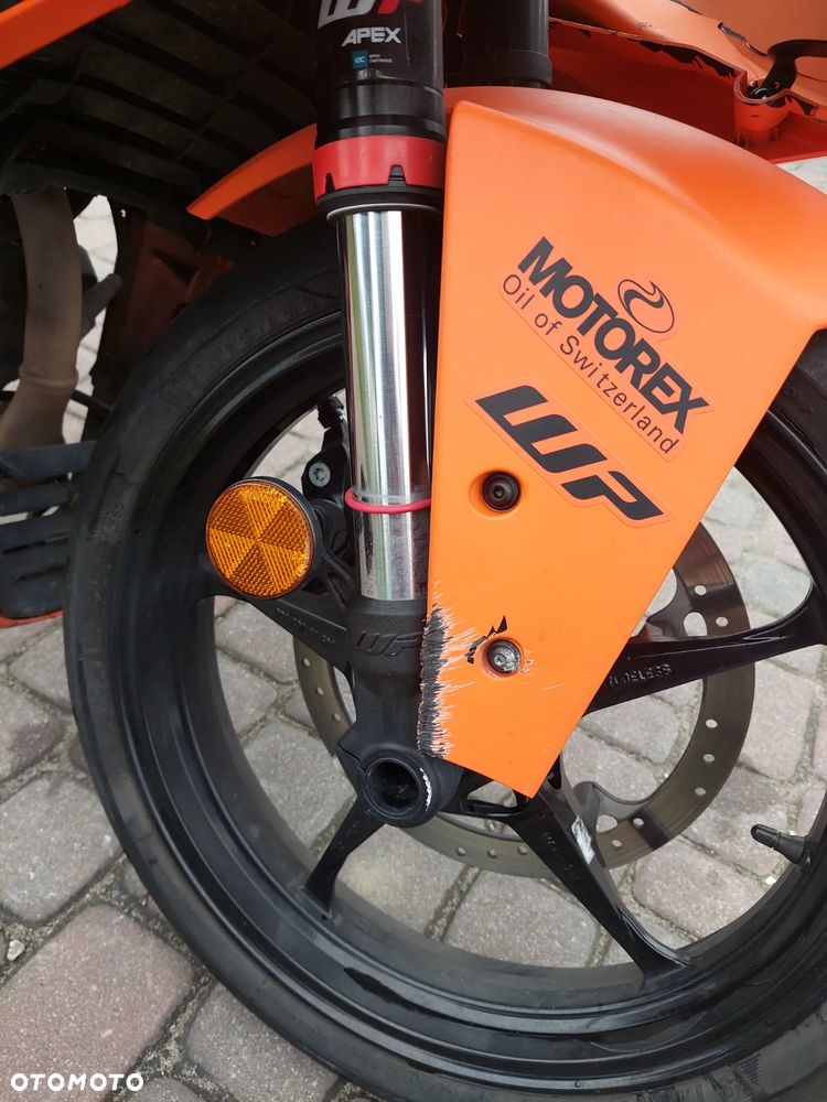 KTM RC 125 - 11