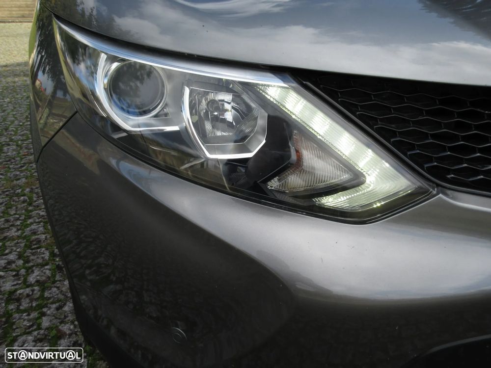 Nissan Qashqai 1.5 dCi N-Connecta 18 - 17