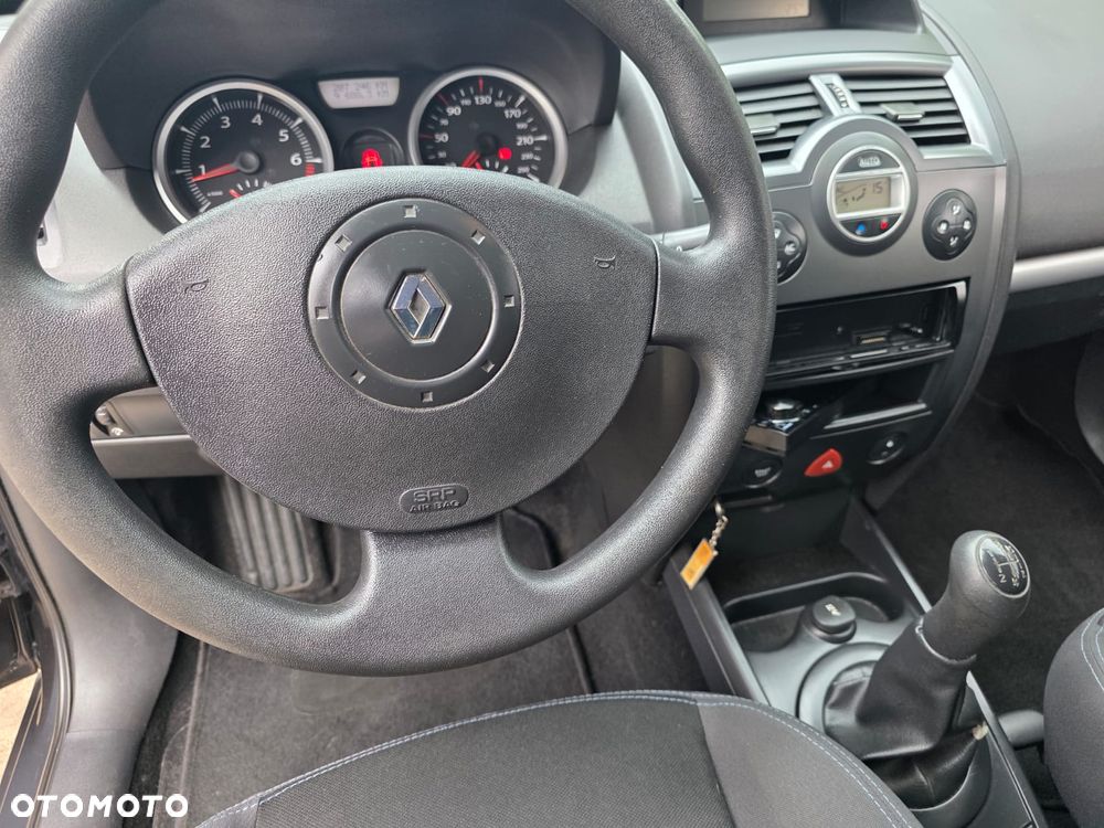 Renault Megane 1.6 16V Dynamique - 11
