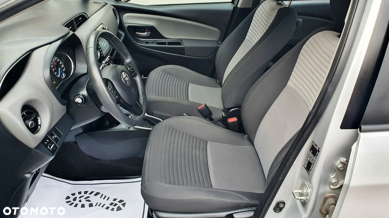 Toyota Yaris - 16