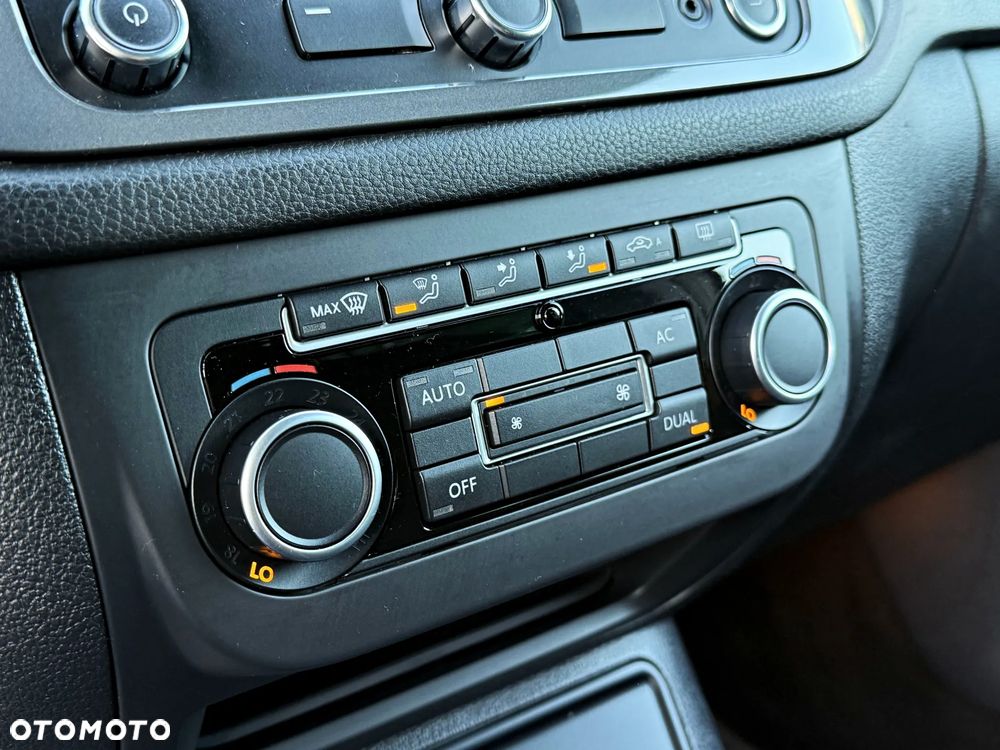 Volkswagen Tiguan - 24