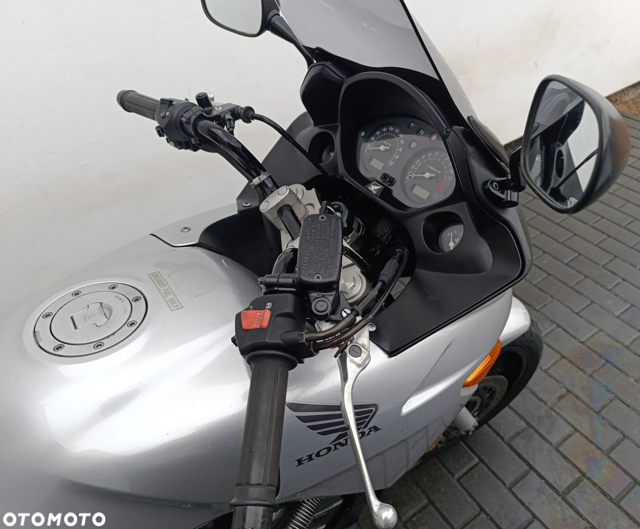 Honda CBF - 28