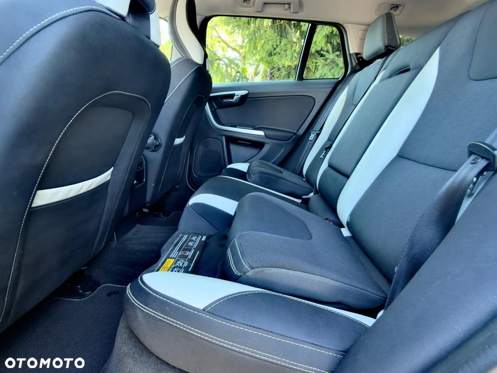 Volvo V60 T5 Geartronic Powershift RDesign - 33