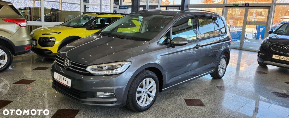 Volkswagen Touran - 11