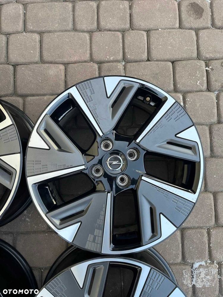Oryginalne alufelgi Opel 4x108 17 cali Bicolor Corsa F eCorsa - 7