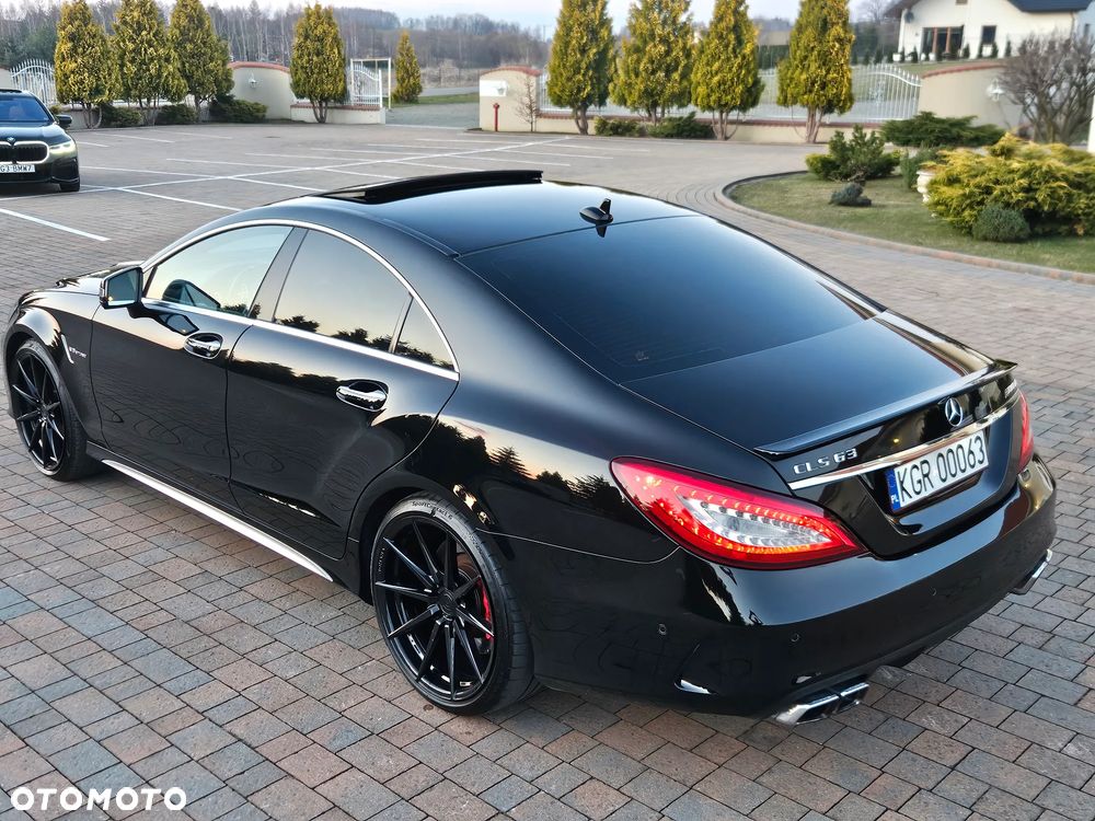 Mercedes-Benz CLS - 22