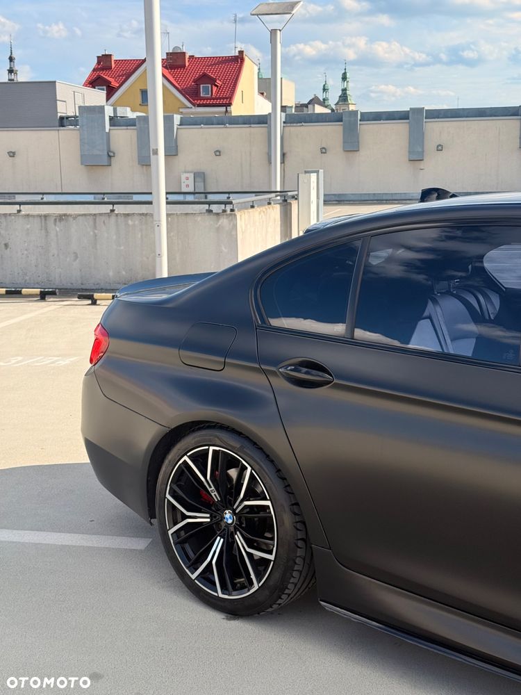 BMW Seria 5 523i - 2