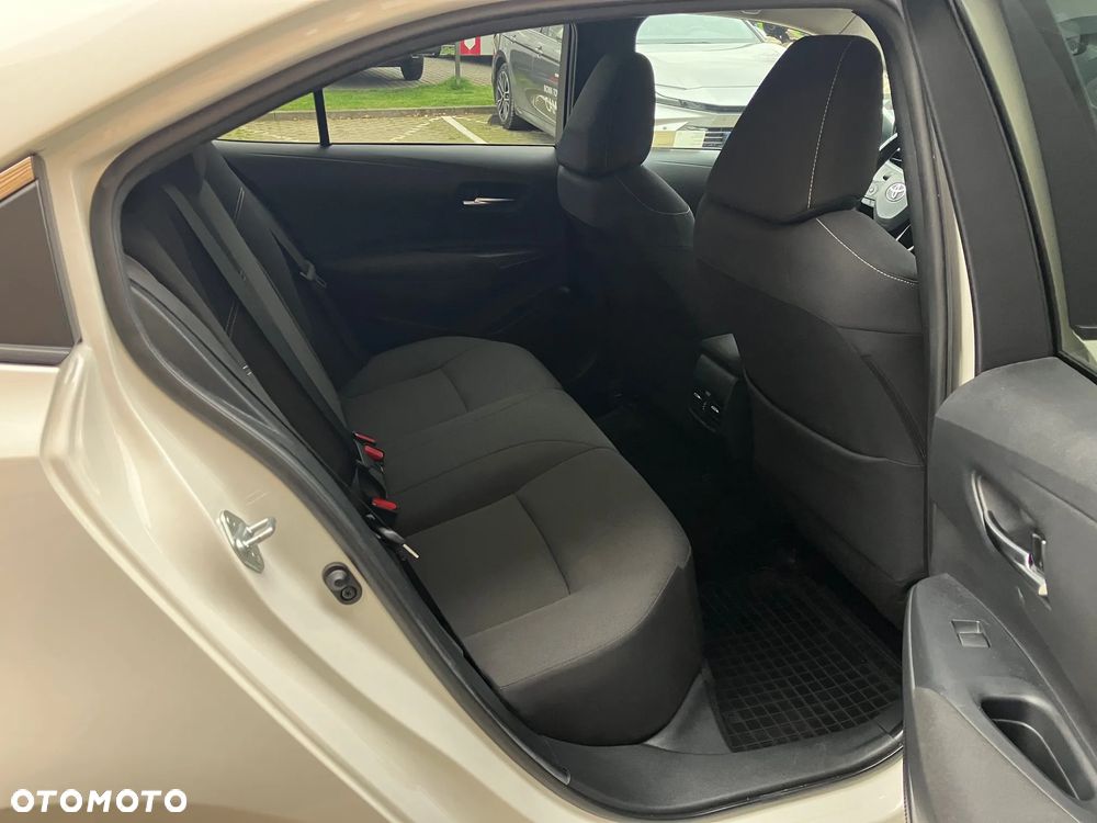 Toyota Corolla 1.6 Comfort - 16