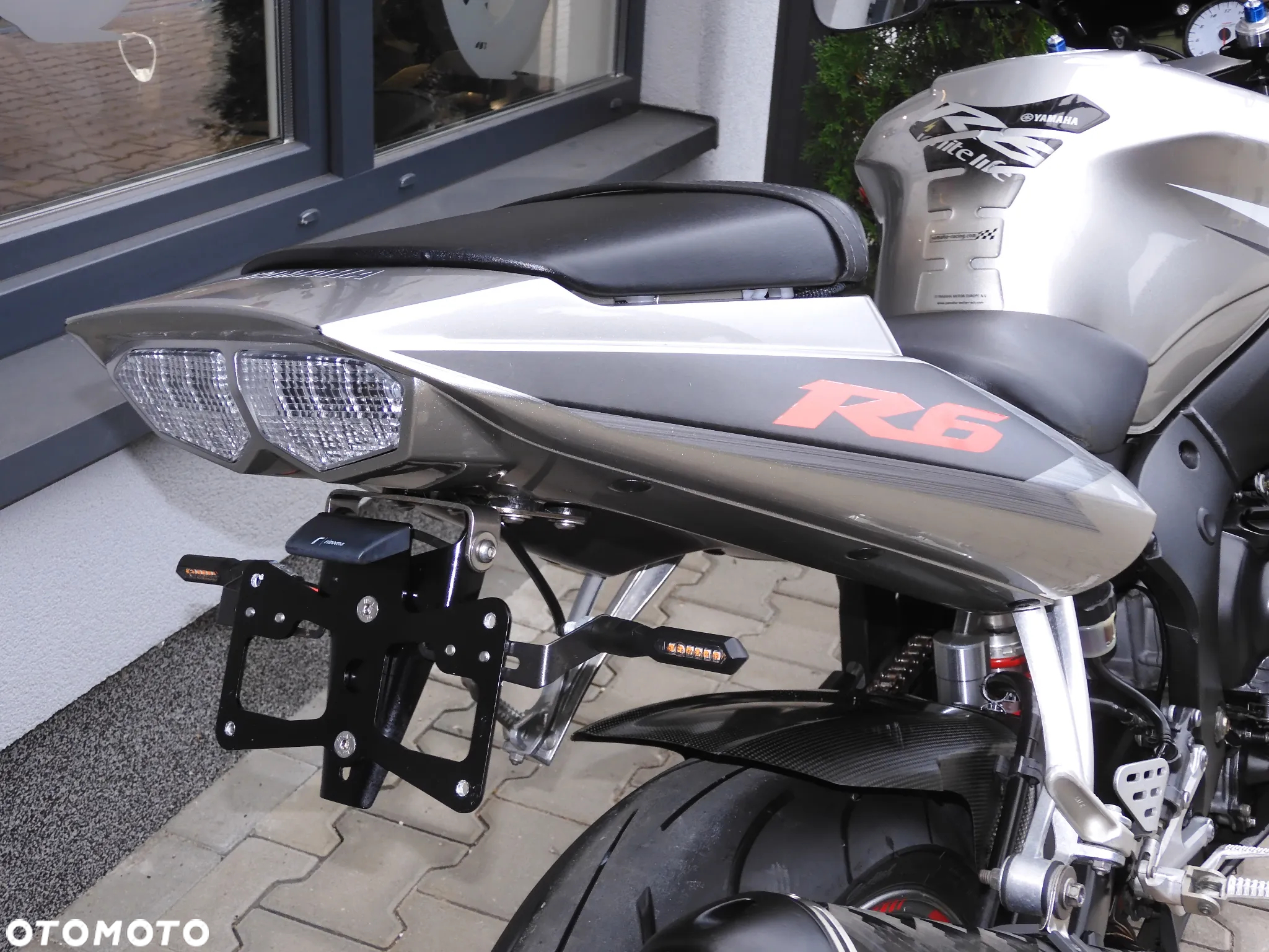 Yamaha R6 - 12
