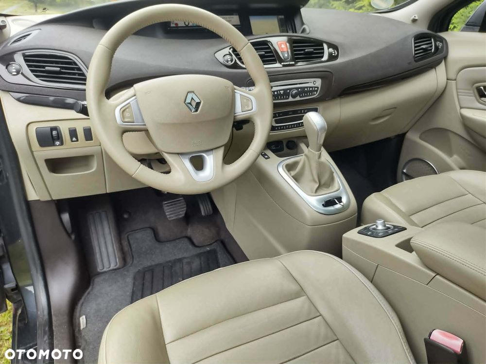 Renault Grand Scenic Gr 2.0 dCi Bose - 12