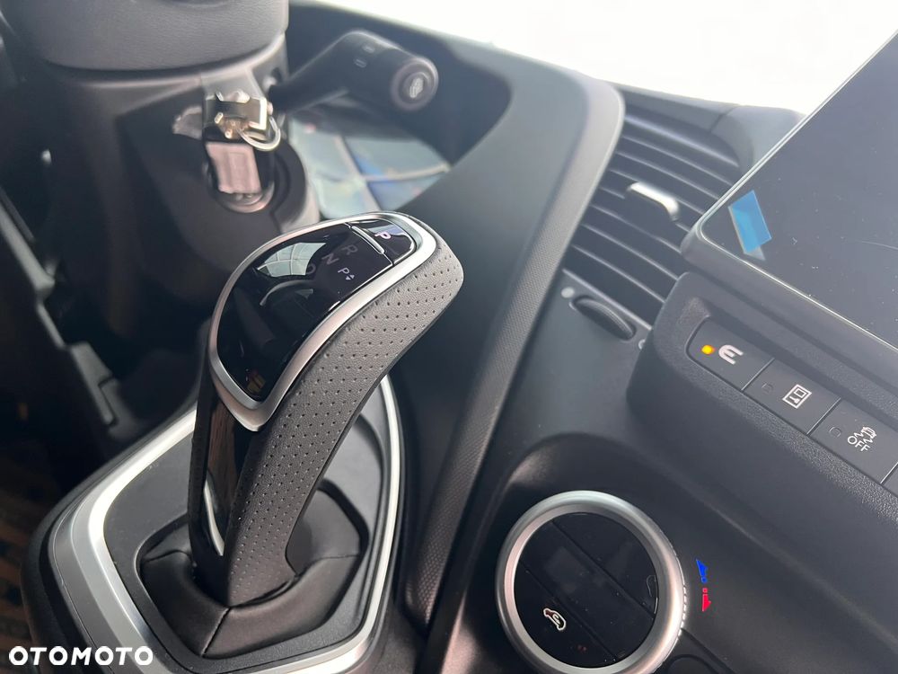 Iveco BRYGADÓWKA 7 MIEJSC OD RĘKI,MINIMUM FORMALNOŚCI,MAX SATYSFAKCJI - 31