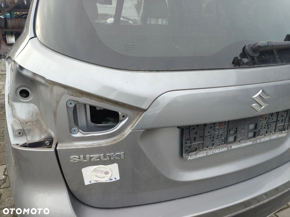 Suzuki SX4 S Cross lift 2016-2021 klapa kompletna+kamera - 2