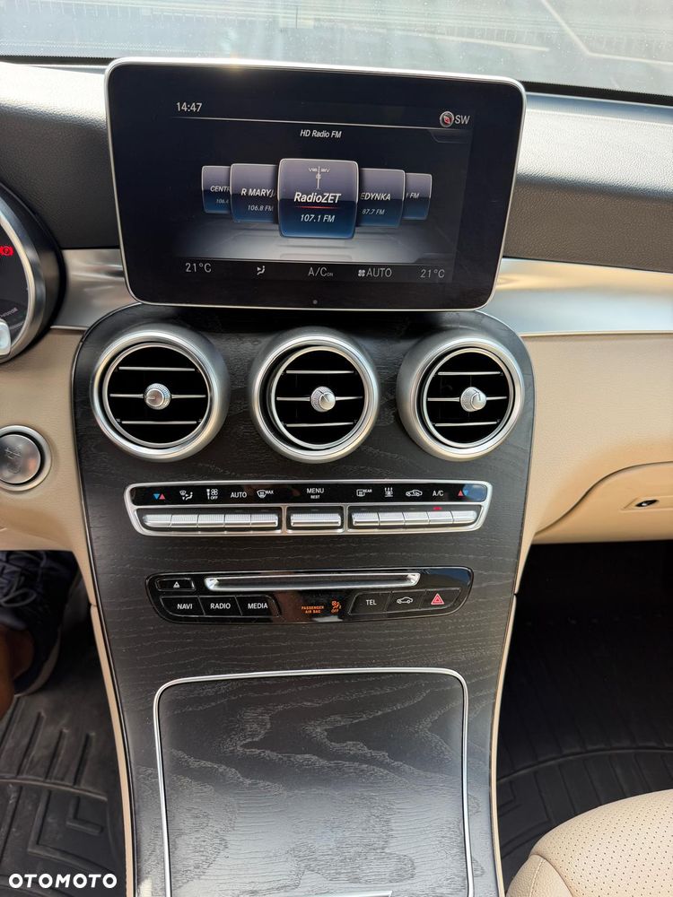 Mercedes-Benz GLC - 25