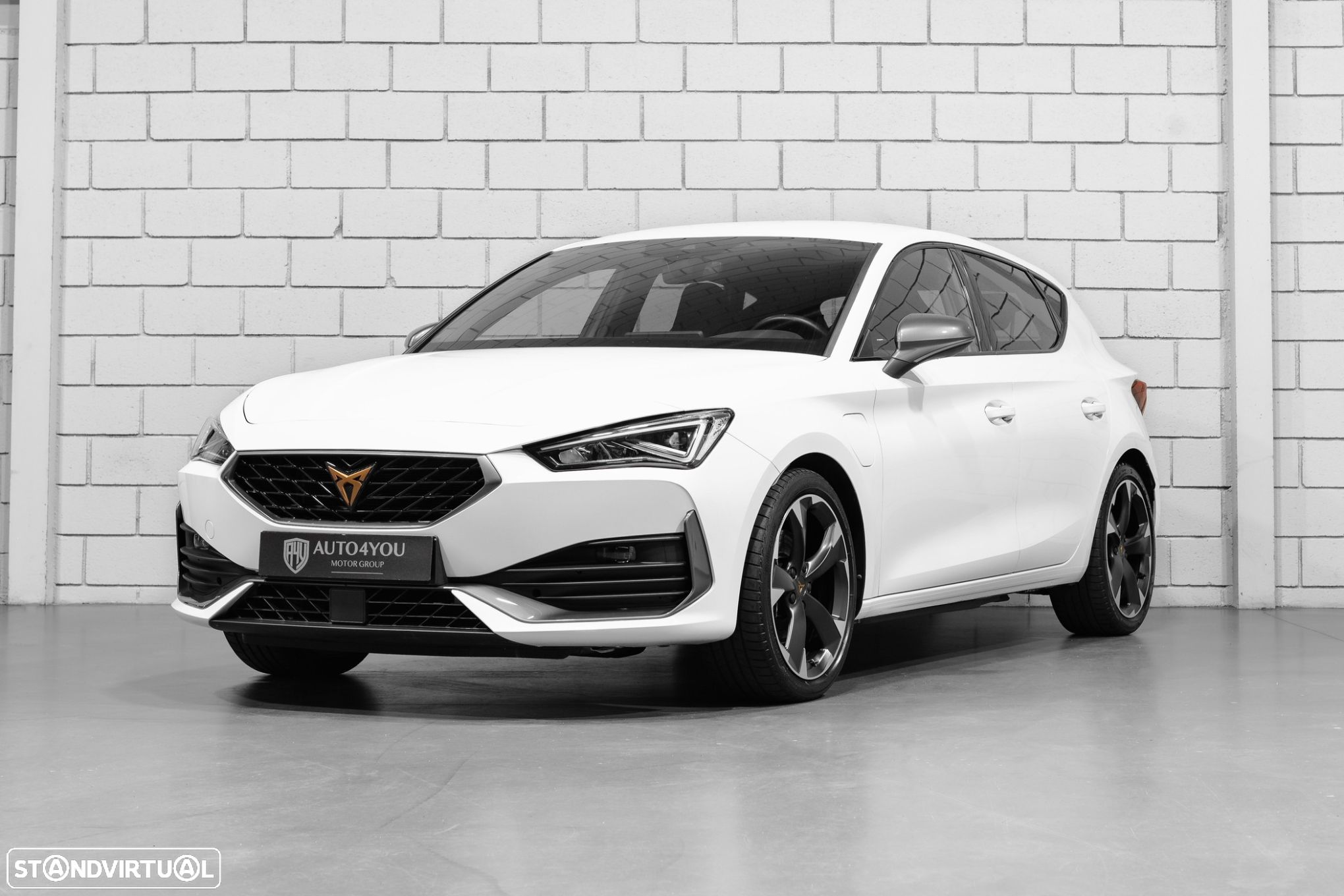 Cupra Leon 1.4 e-Hybrid VZ DSG - 1