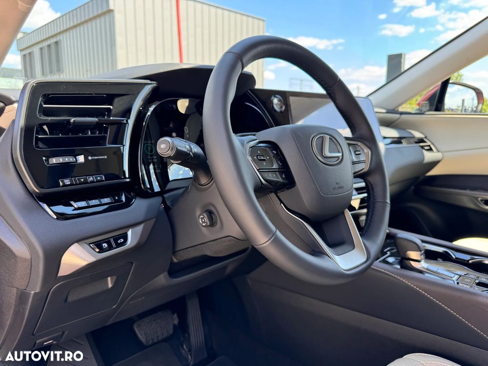 Lexus Seria RX 450h+ E-Four PHEV Executive - 12