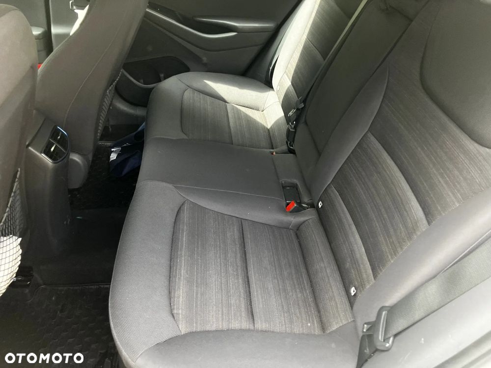 Hyundai IONIQ Hybrid Business - 8