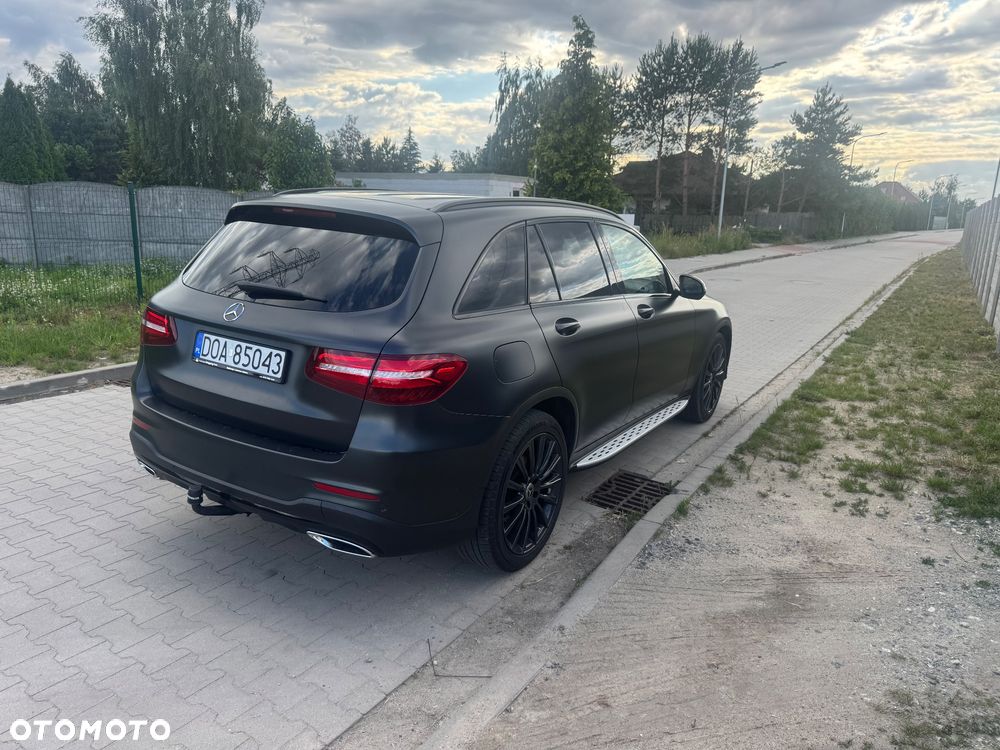Mercedes-Benz GLC - 12
