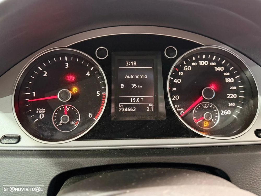 VW Passat Variant 1.6 TDI Confortline - 28