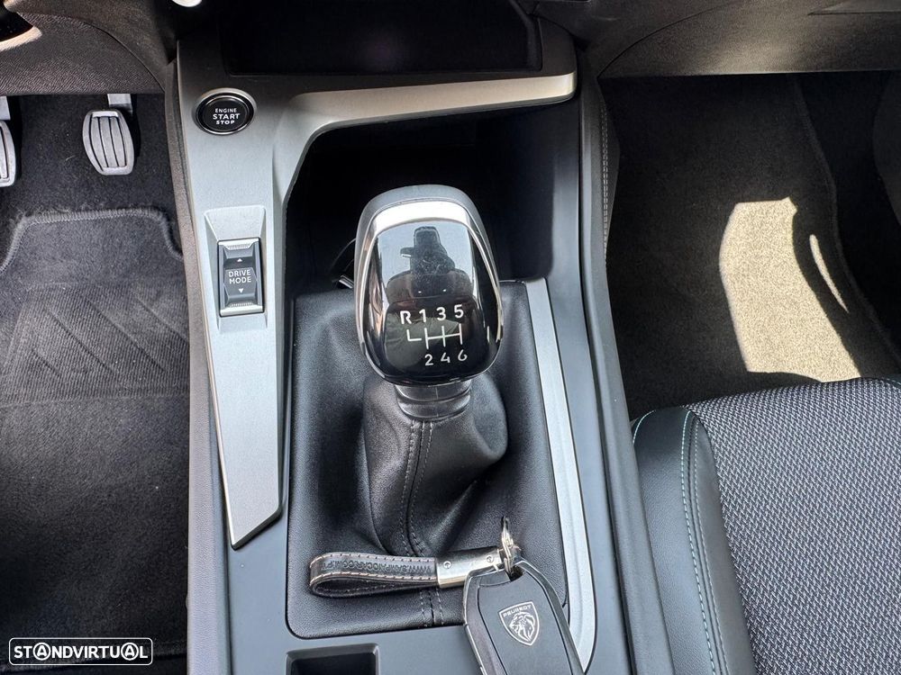 Peugeot 308 SW 1.2 PureTech Allure - 22