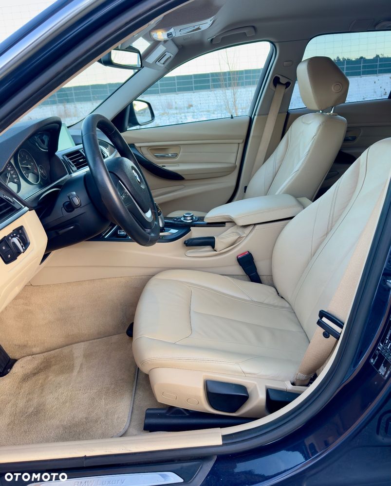 BMW Seria 3 320d Sport-Aut Luxury Line - 13