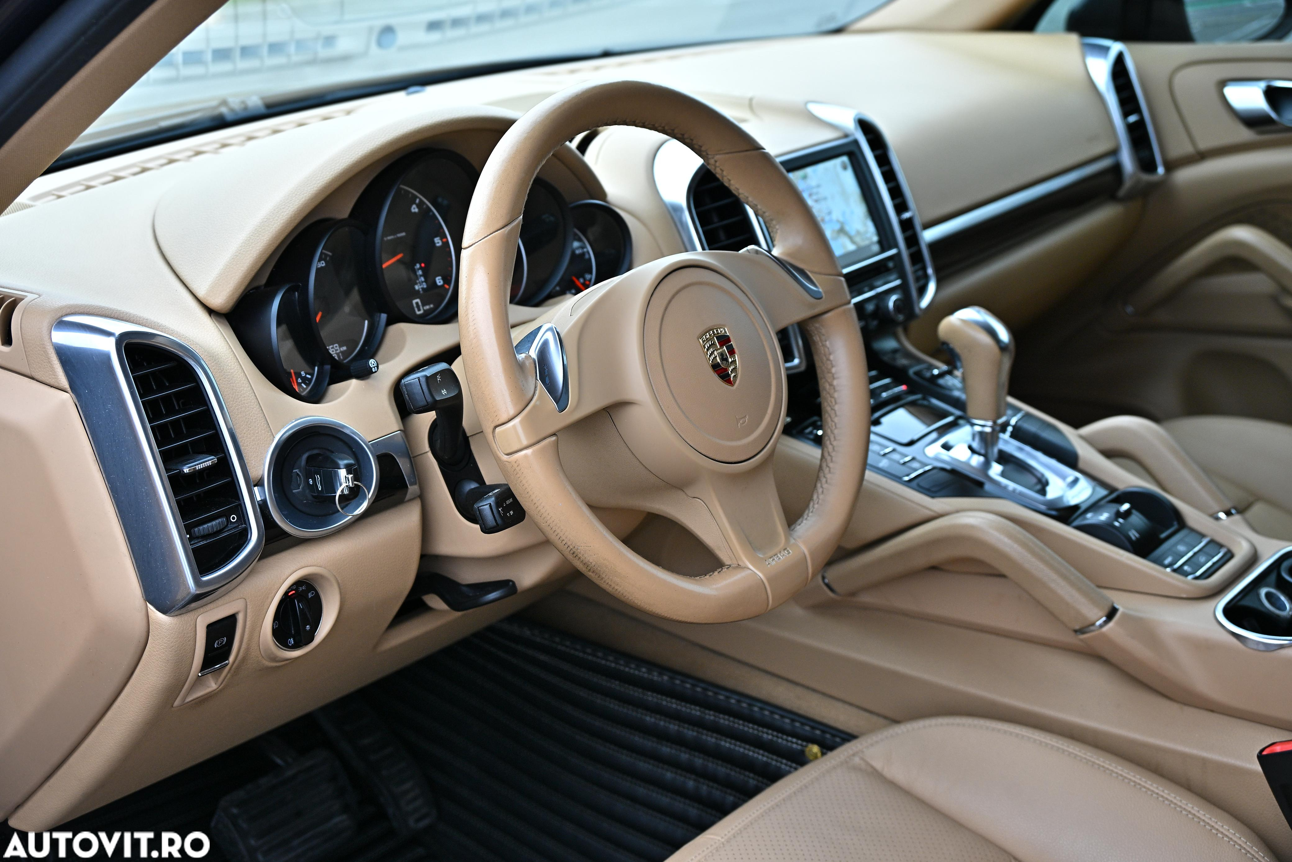 Porsche Cayenne - 7